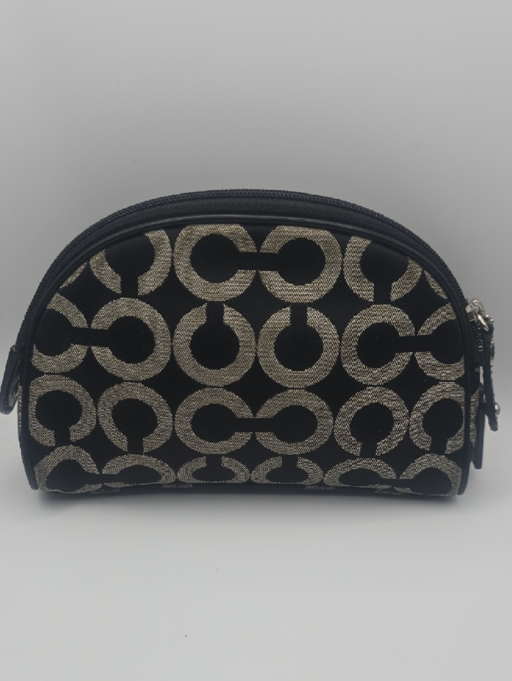 Coach Black & Metallic Silver Signature Dome Small Cosmetic Case/Pouch (V-G)🩶🖤 - Picture 9 of 10